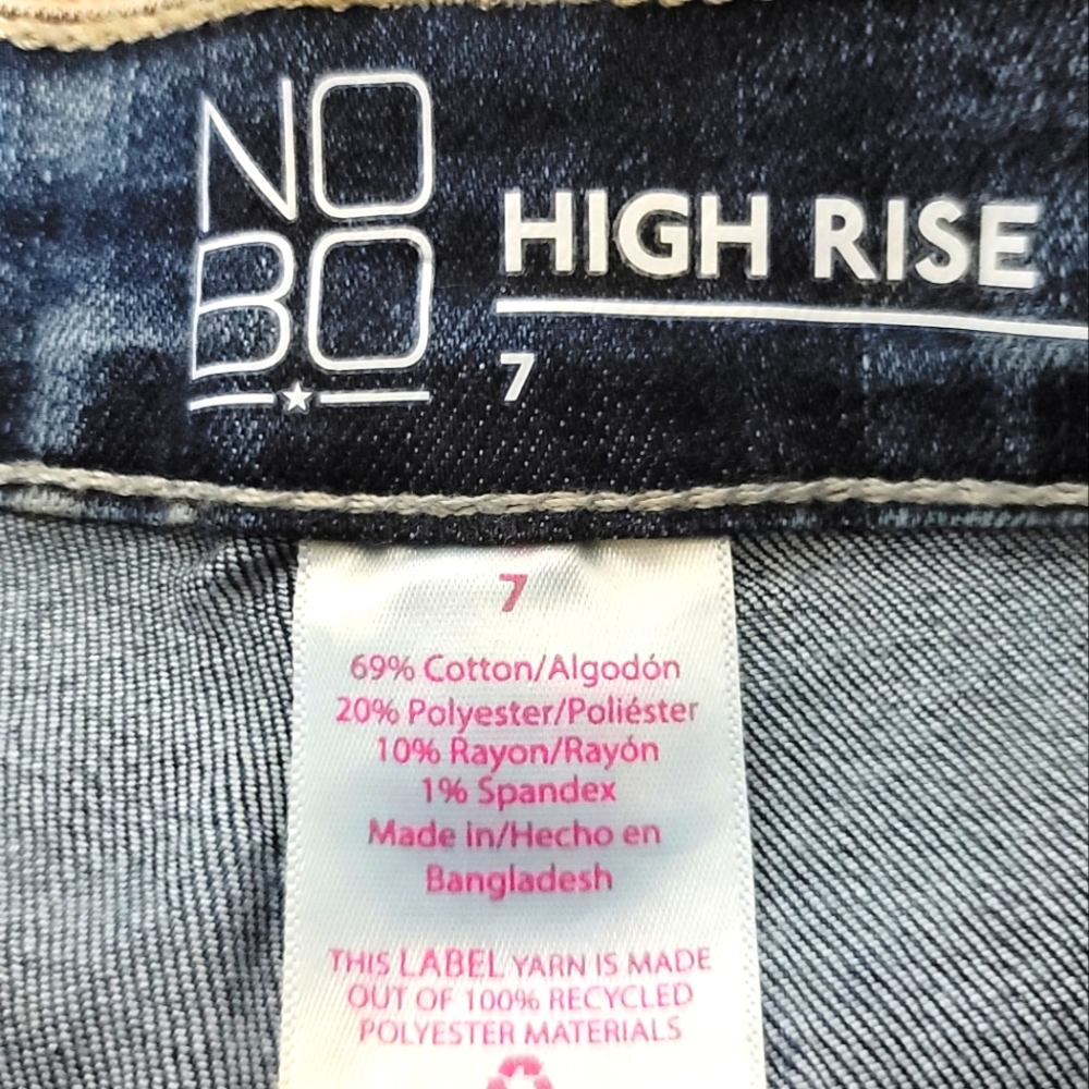 No Boundaries High Rise Denim Frayed Hem Women's Shorts Button Fly Size 7 - Picture 4 of 8